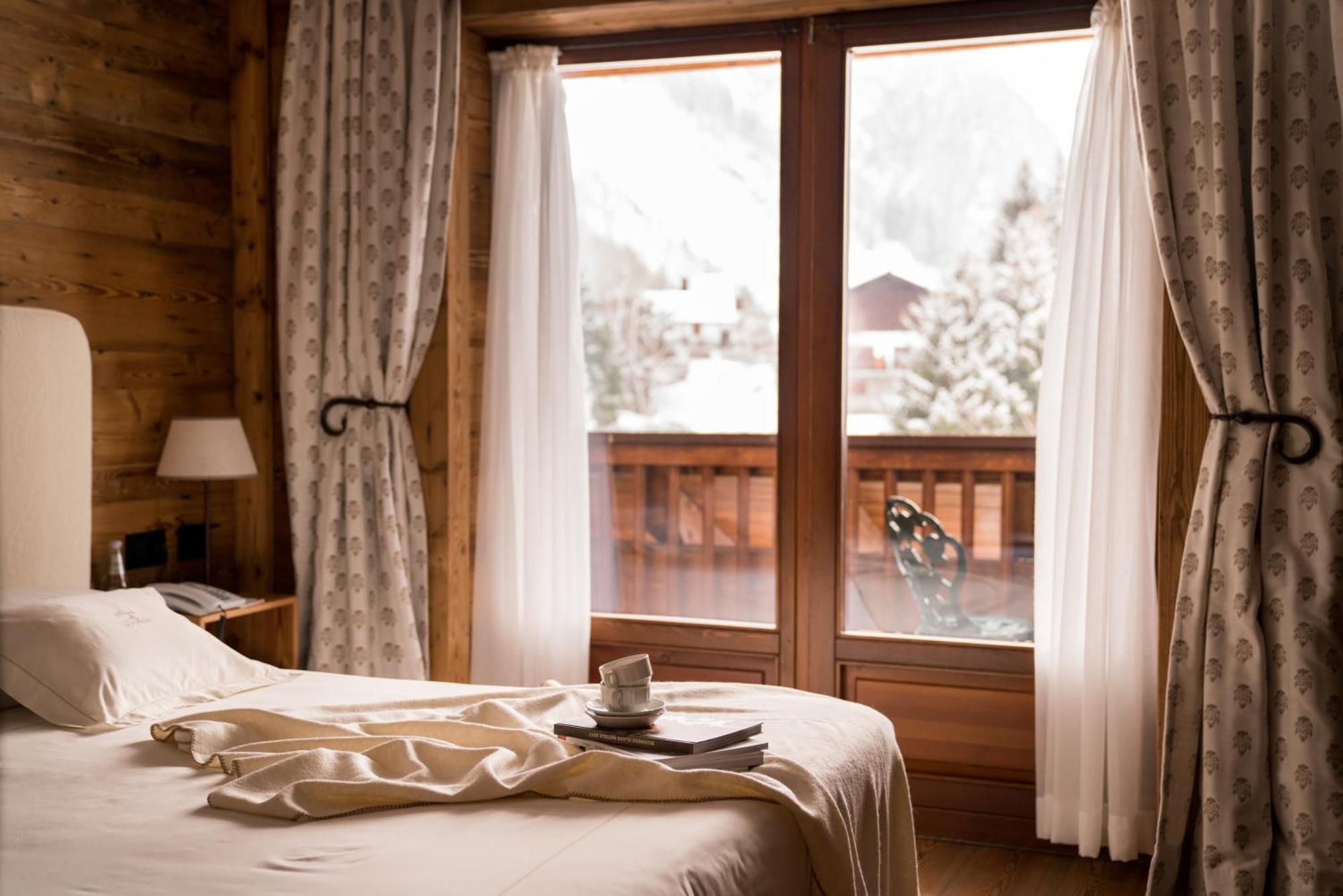Auberge De La Maison Courmayeur Zewnętrze zdjęcie