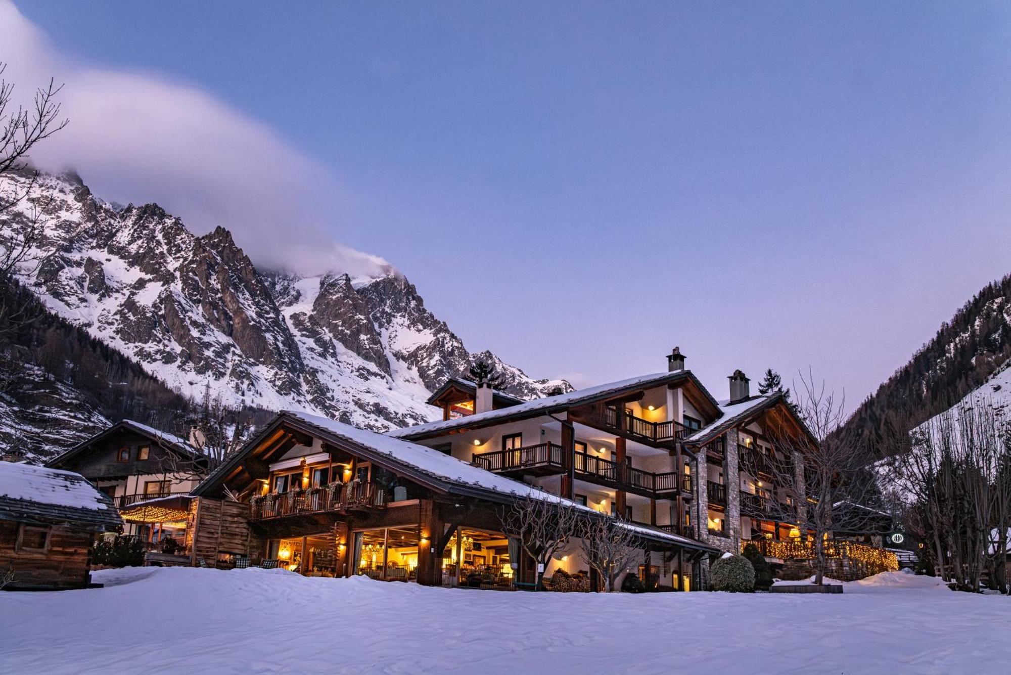 Auberge De La Maison Courmayeur Zewnętrze zdjęcie