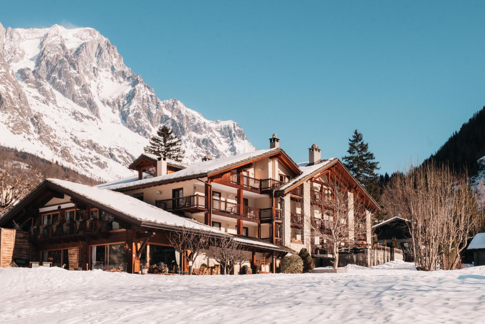 Auberge De La Maison Courmayeur Zewnętrze zdjęcie