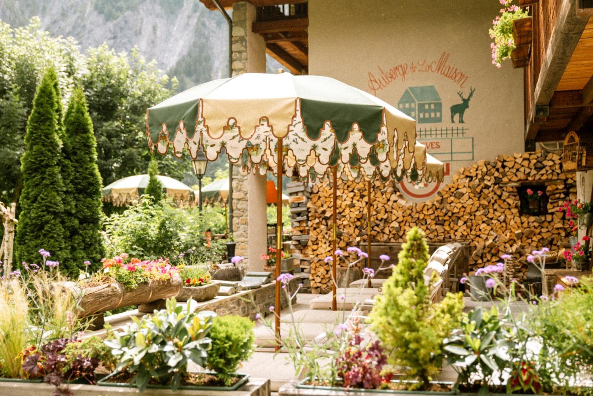 Auberge De La Maison Courmayeur Zewnętrze zdjęcie