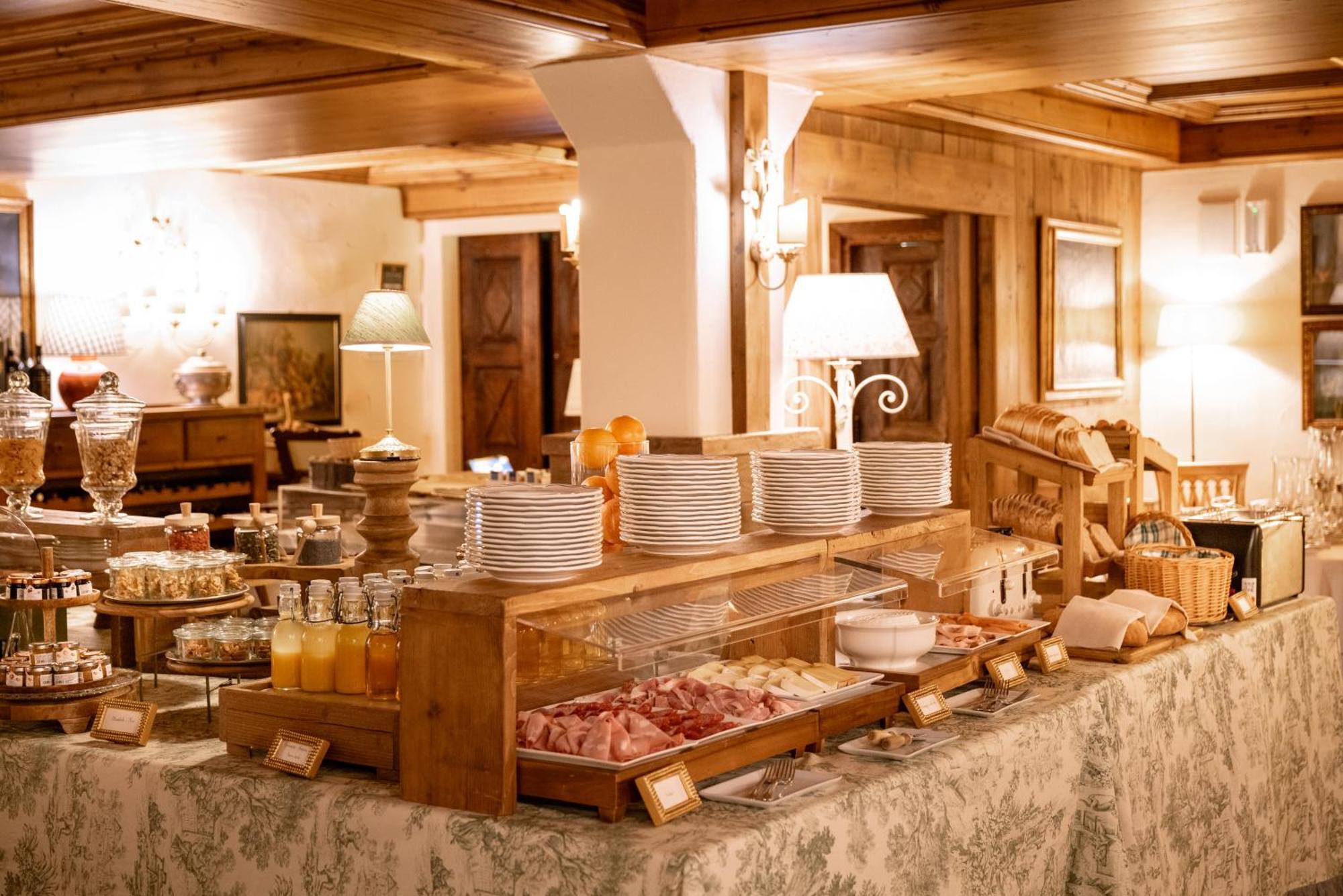 Auberge De La Maison Courmayeur Zewnętrze zdjęcie